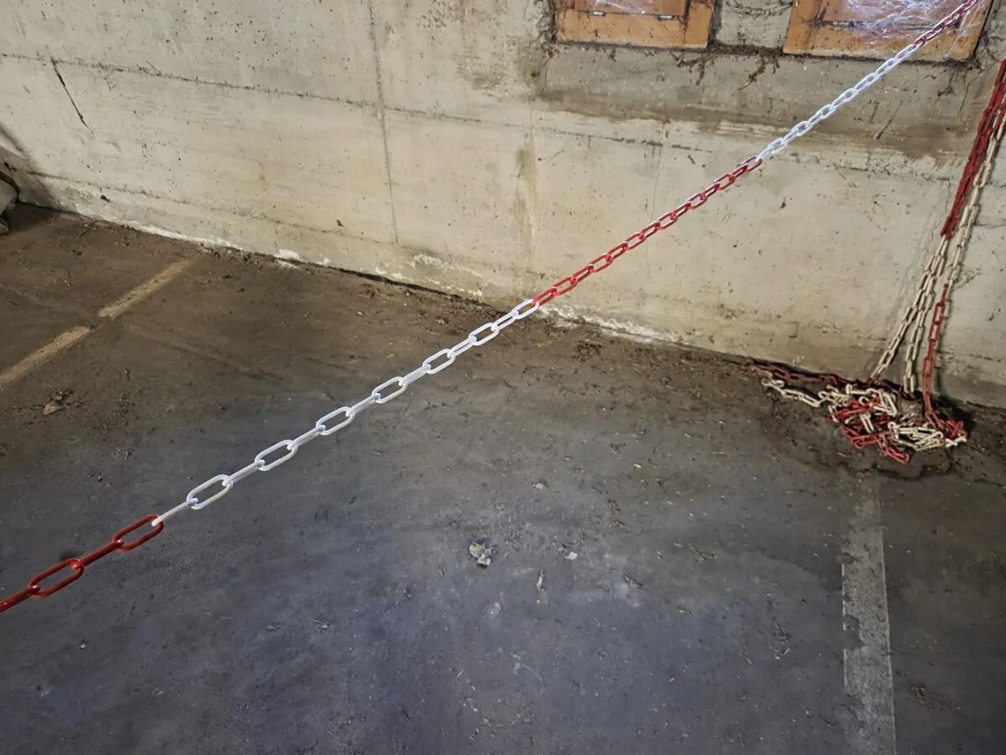 Place de parking pratique dans le garage à Breiten-Mörel - Photo 15 sur 16