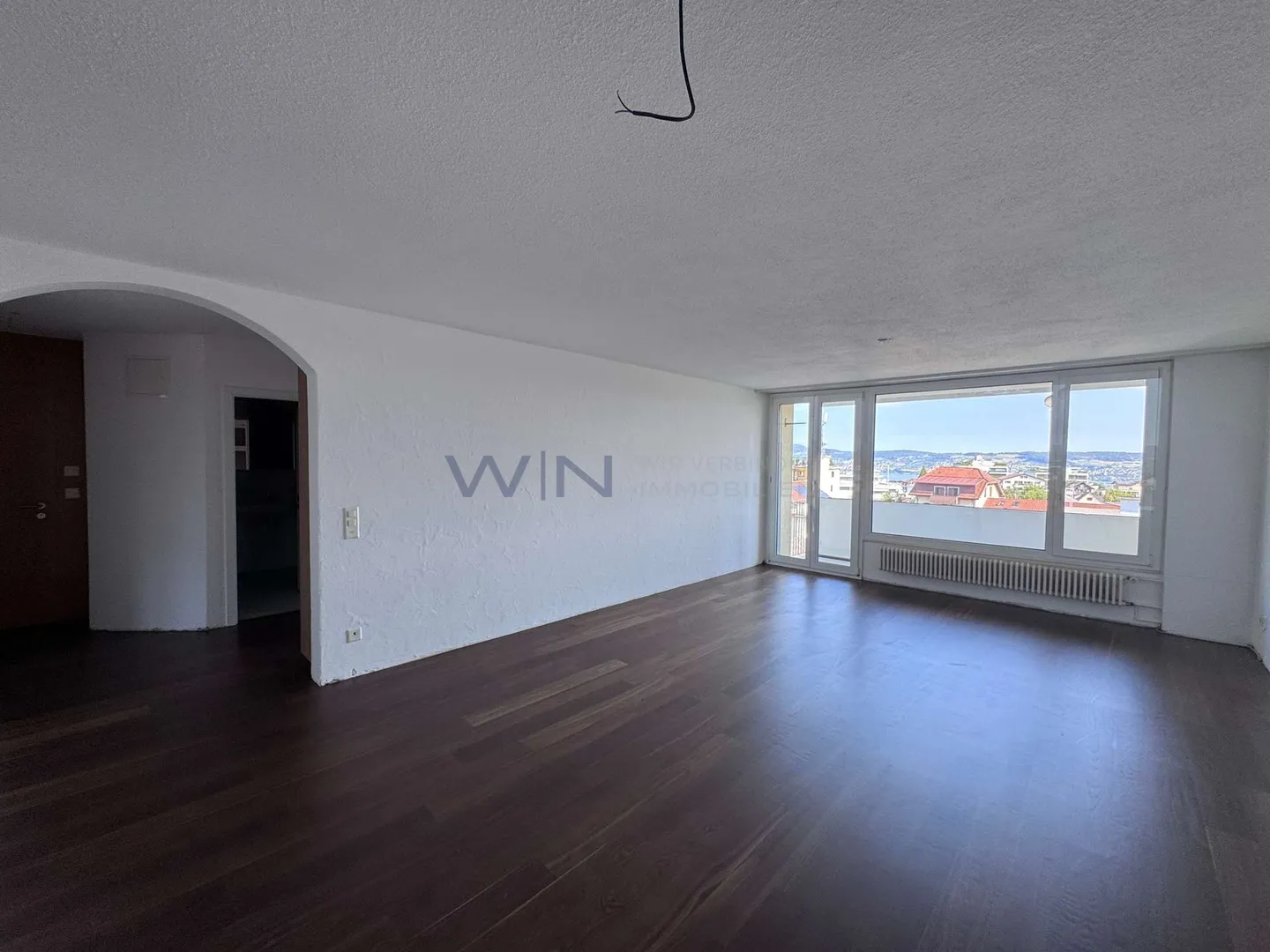 Lake View Apartment incl. 45 m² Multifunctional Storage - Photo 2 of 13
