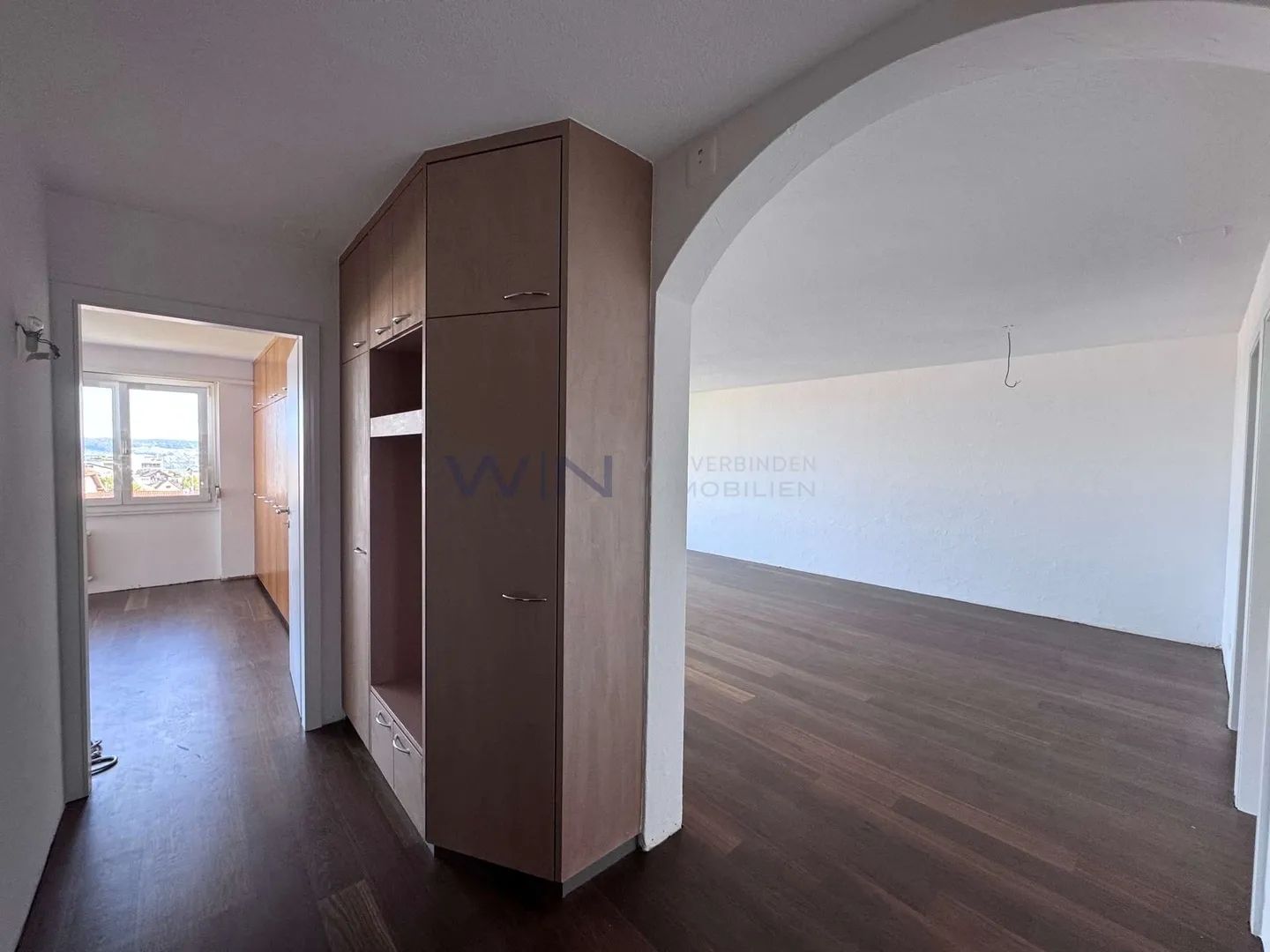 Lake View Apartment incl. 45 m² Multifunctional Storage - Photo 9 of 13