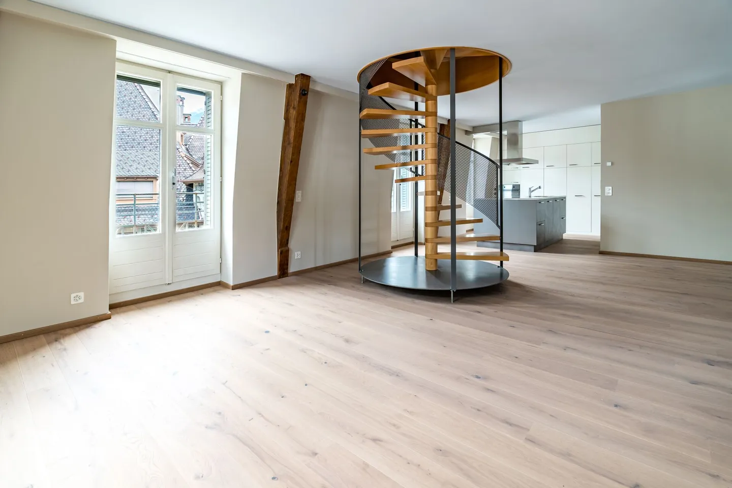 Appartamento duplex da sogno di 5,5 stanze nel cuore di Brig - il fascino urbano incontra il comfort moderno - Foto 6 di 20