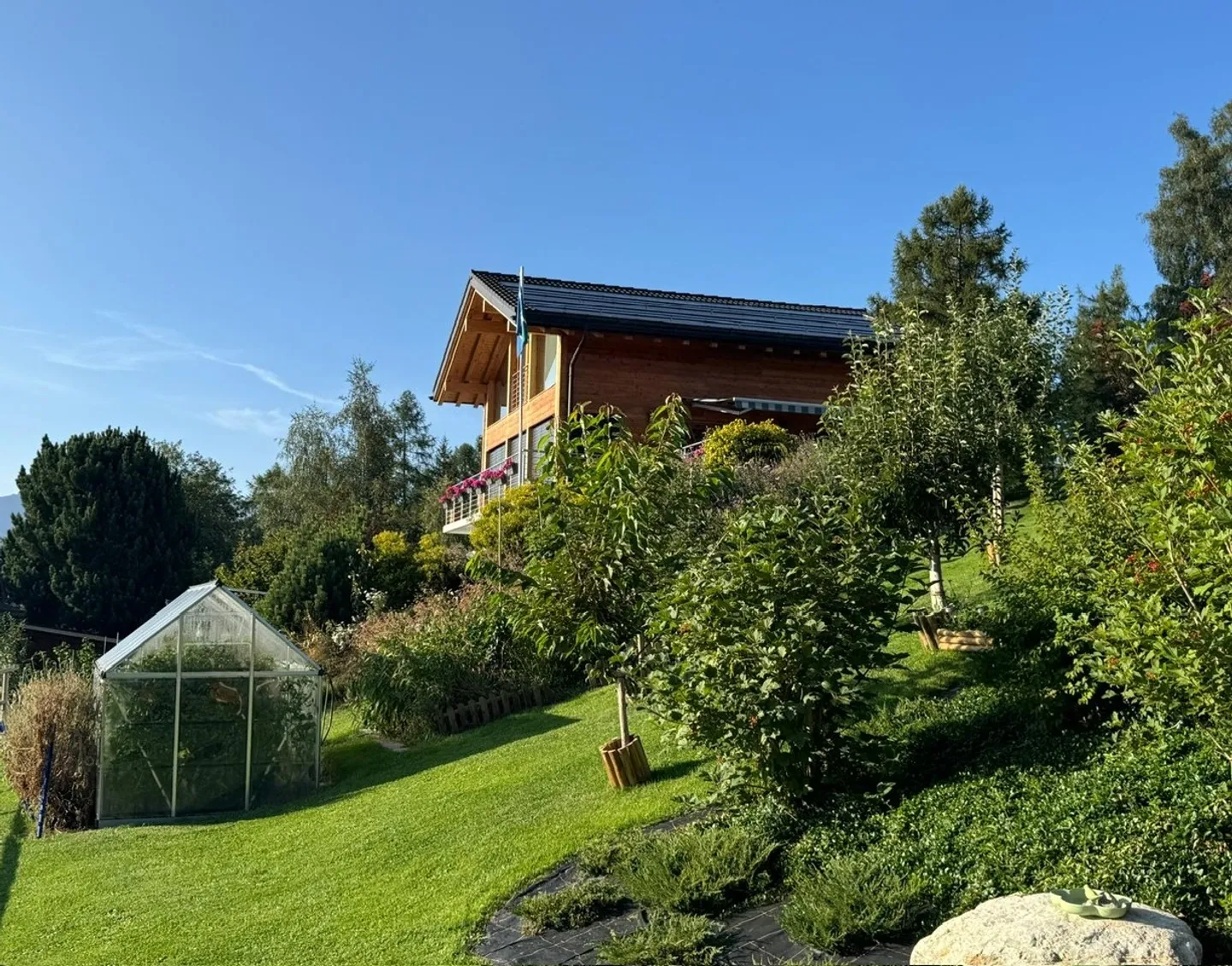 Chalet arredato - Magnifica proprietà - MASE - Residenza principale - Foto 2 di 13