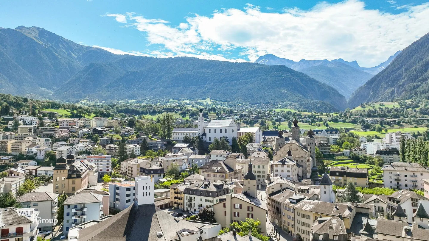 Appartamento duplex da sogno di 5,5 stanze nel cuore di Brig - il fascino urbano incontra il comfort moderno - Foto 17 di 20
