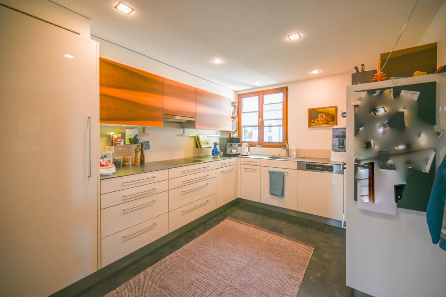 Feel Good in the Heart of the City – Single Family Home with Apartment - Photo 4 of 6