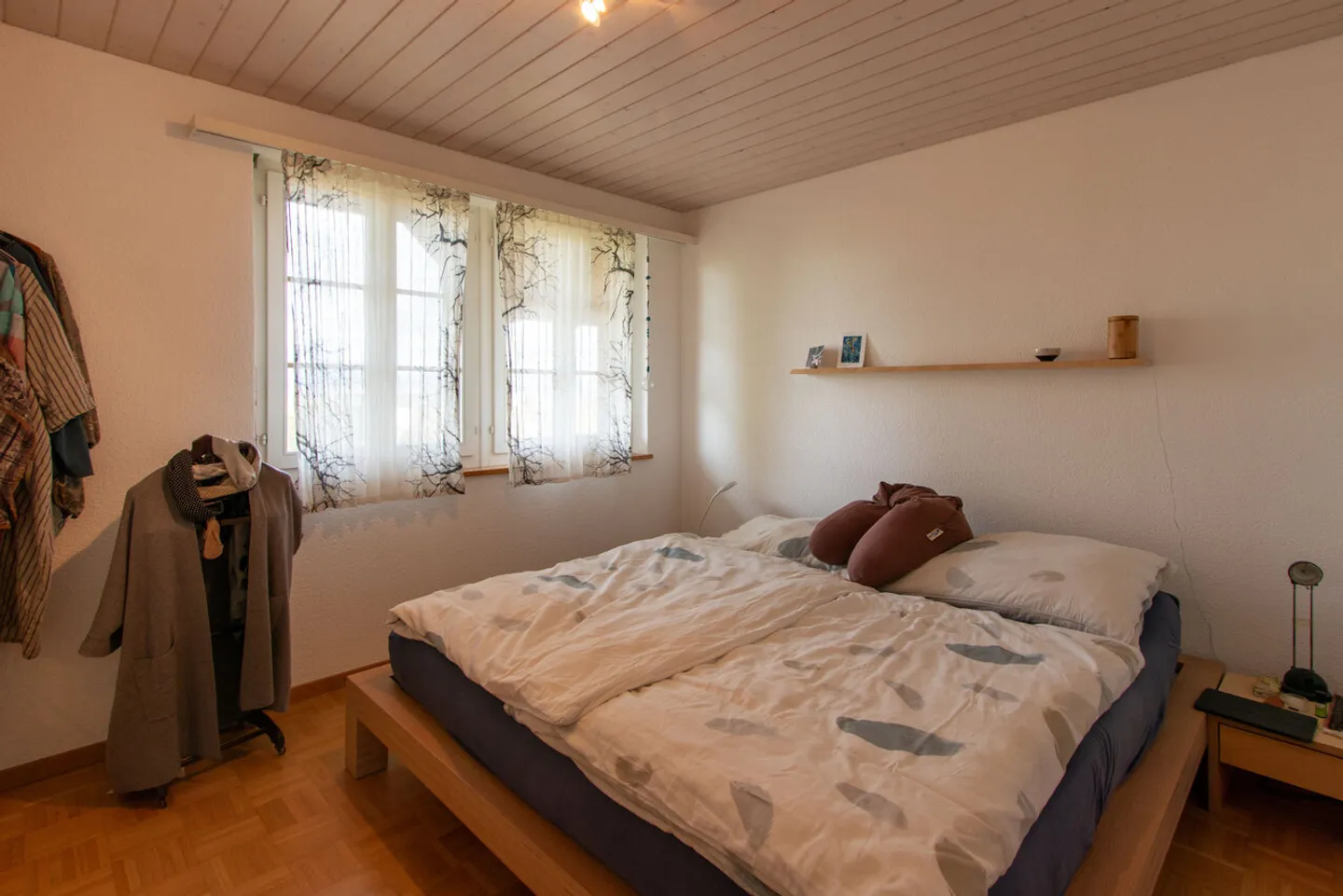 Appartement 4.5 pièces avec balcon, cheminée et vue sur les montagnes du Jura - Photo 6 sur 9