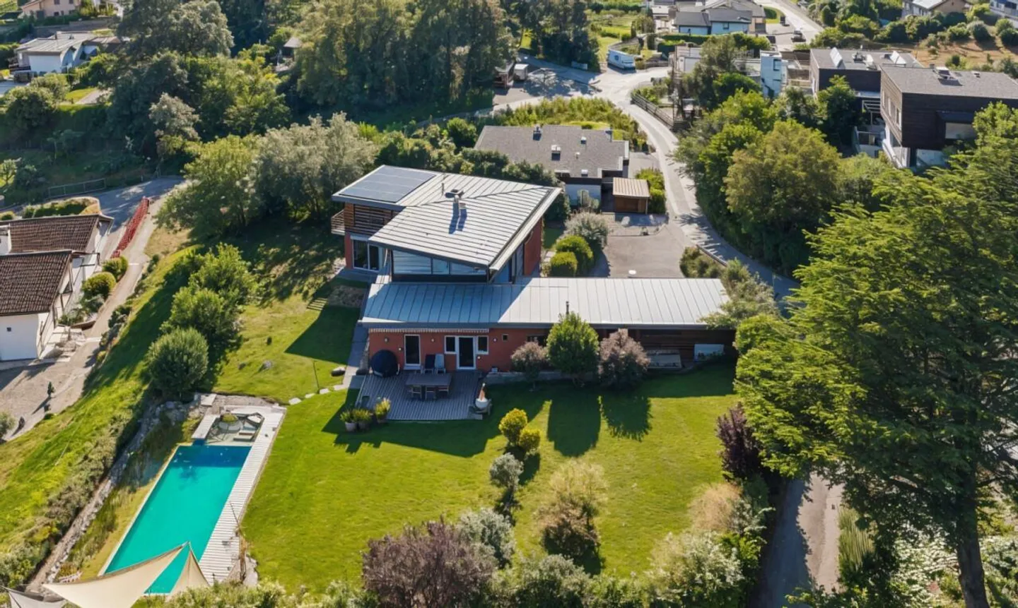 Exceptional villa with panoramic view in Savièse - Photo 1 of 11