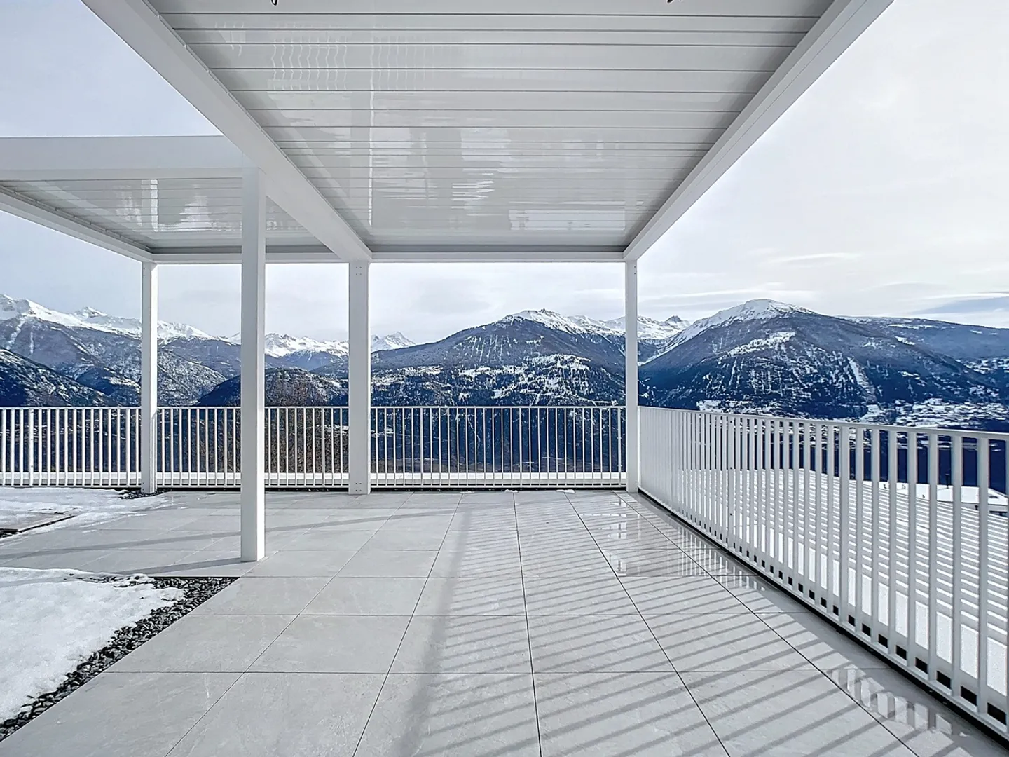 Exceptional New Penthouse between Sky and Mountains - Photo 4 of 25