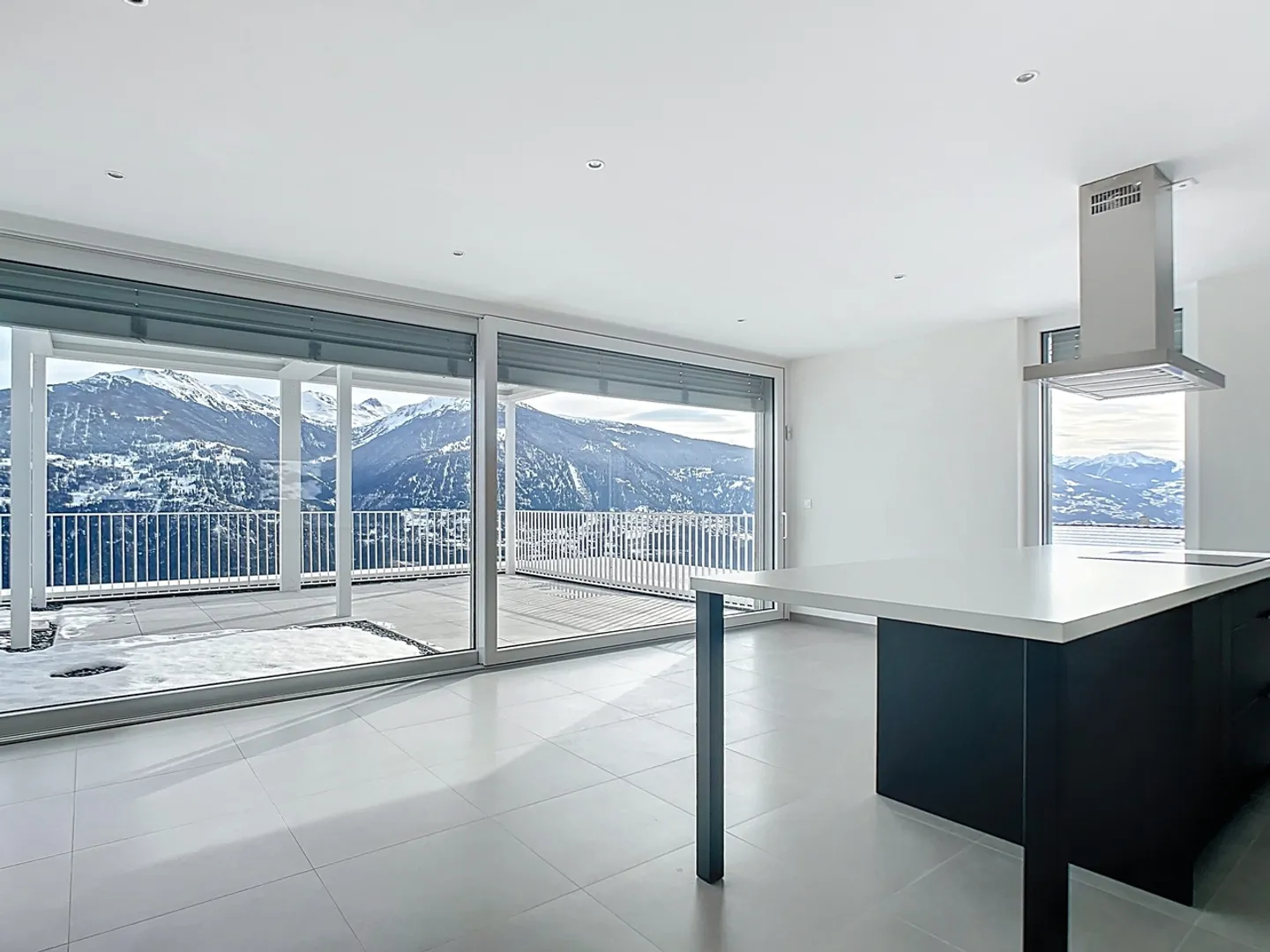Exceptional New Penthouse between Sky and Mountains - Photo 12 of 25
