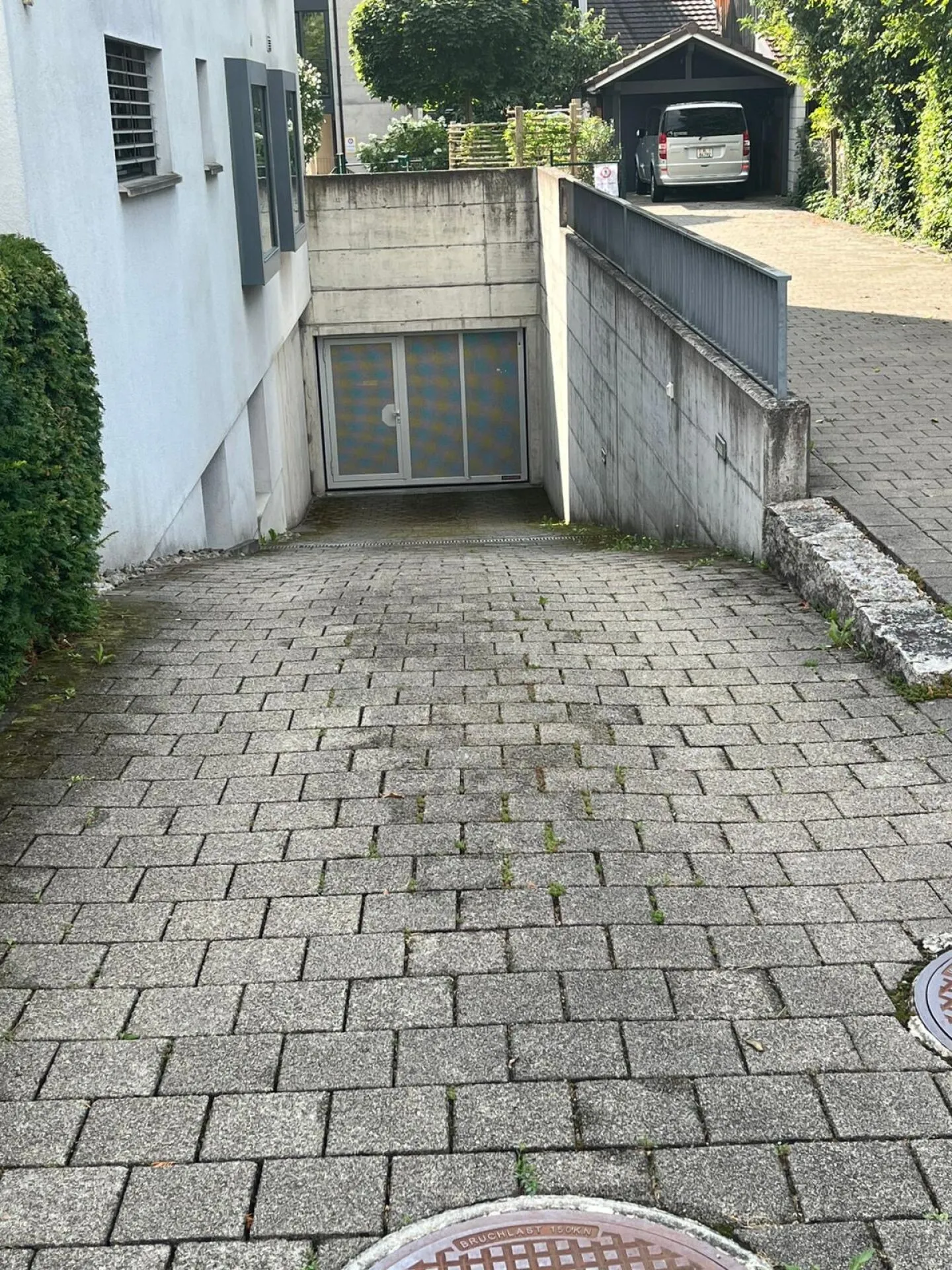 Posto auto in uno sviluppo moderno - Foto 3 di 3