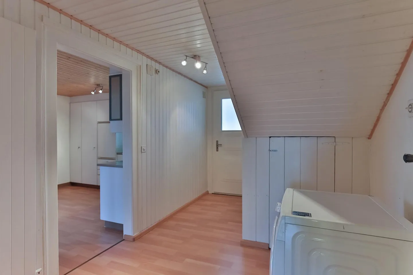 Wohnung mit Laubengang im Dreifamilienhaus - Foto 7 von 12