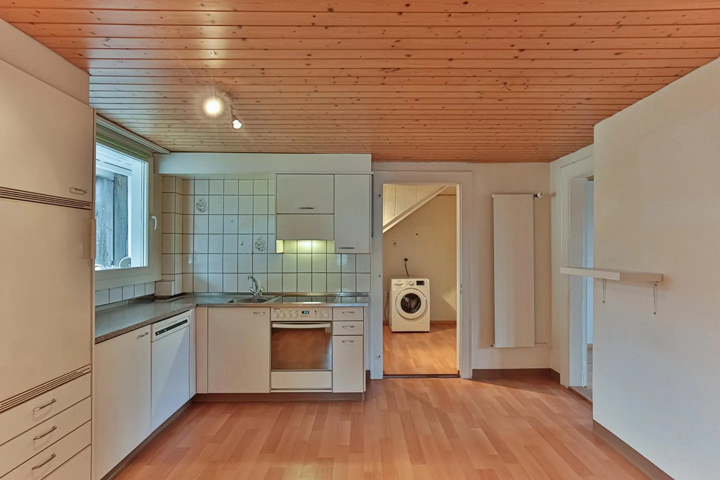 Wohnung mit Laubengang im Dreifamilienhaus - Foto 9 von 12