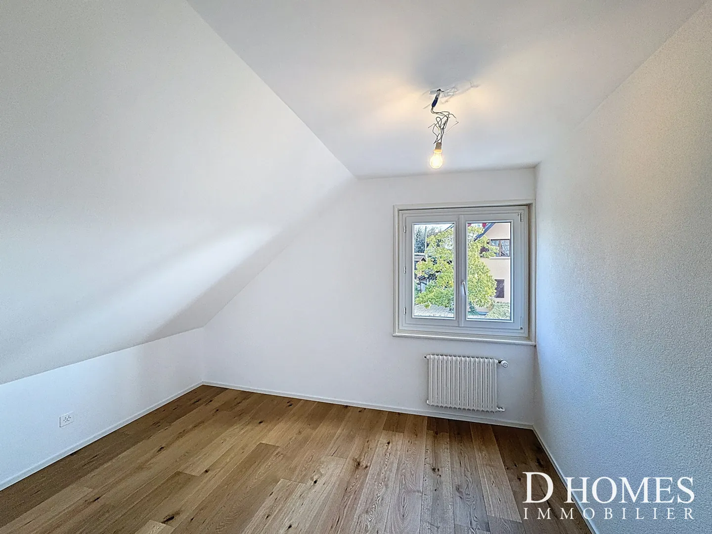 Wunderschöne renovierte 3-Zimmer-Wohnung mit Balkon und freiem Blick - Foto 10 von 13