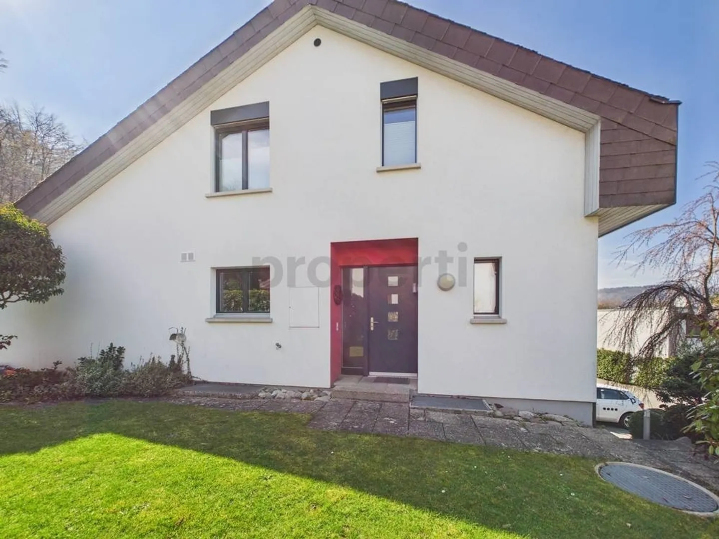 Casa unifamiliare tranquilla di 5,5 stanze con molta privacy e accesso diretto al bosco a Gebenstorf - Foto 1 di 13