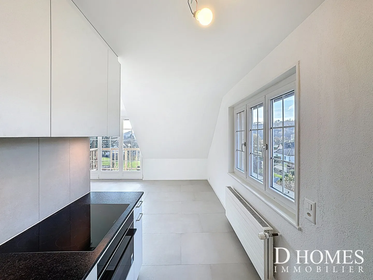 Wunderschöne renovierte 3-Zimmer-Wohnung mit Balkon und freiem Blick - Foto 4 von 13