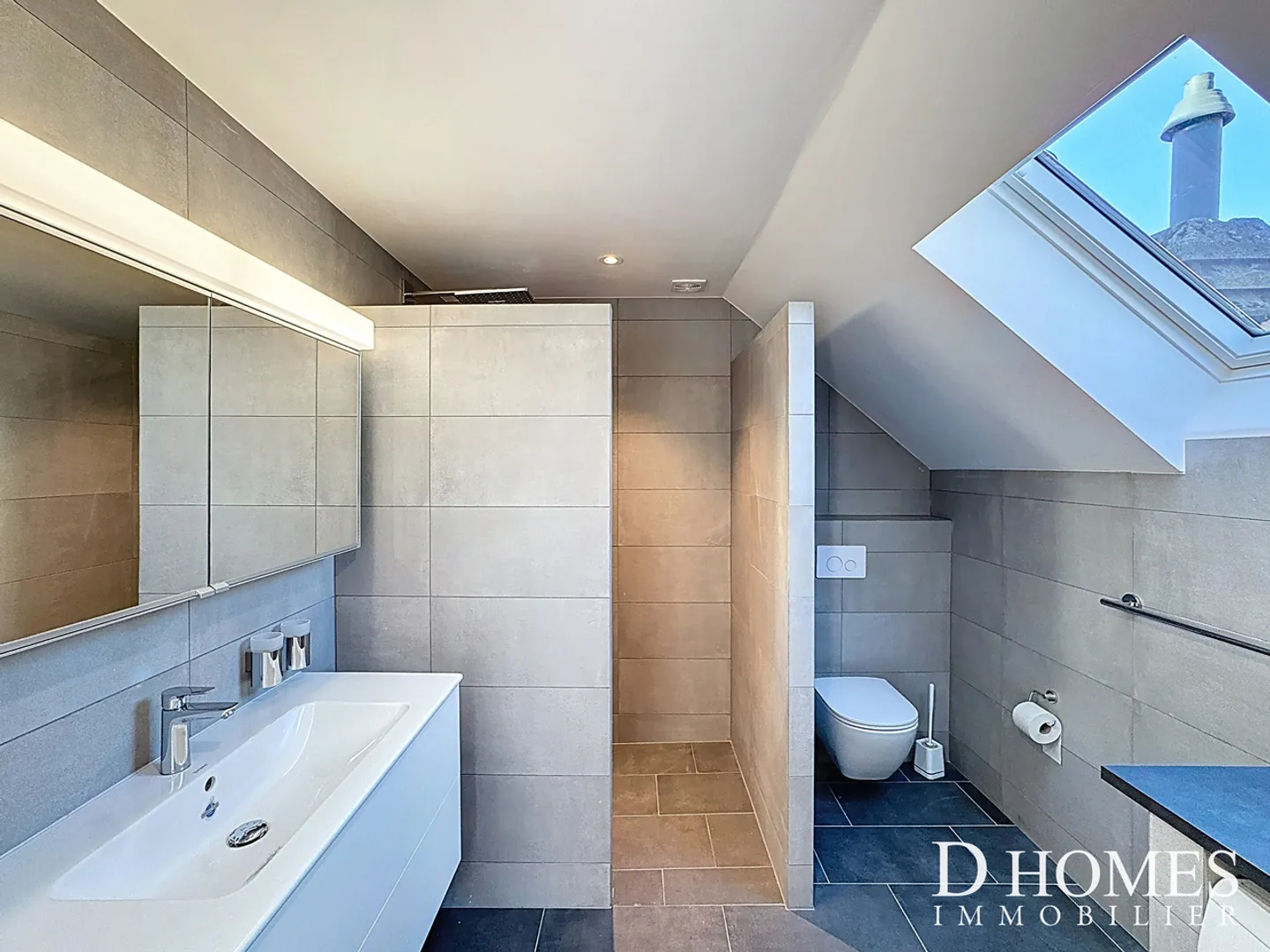 Wunderschöne renovierte 3-Zimmer-Wohnung mit Balkon und freiem Blick - Foto 7 von 13