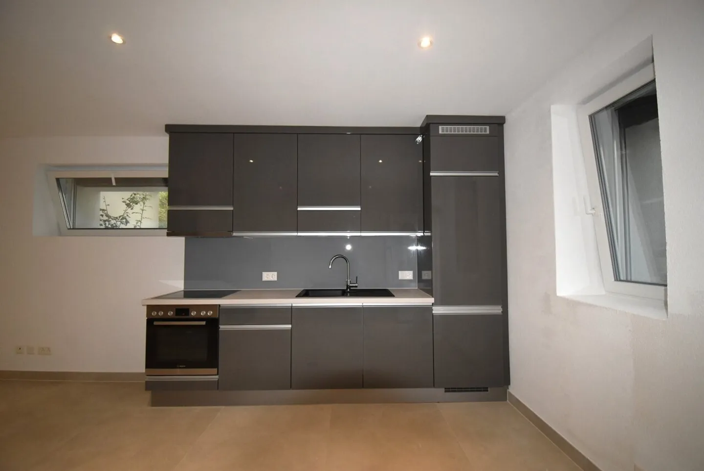 Studio à louer - Photo 2 sur 5