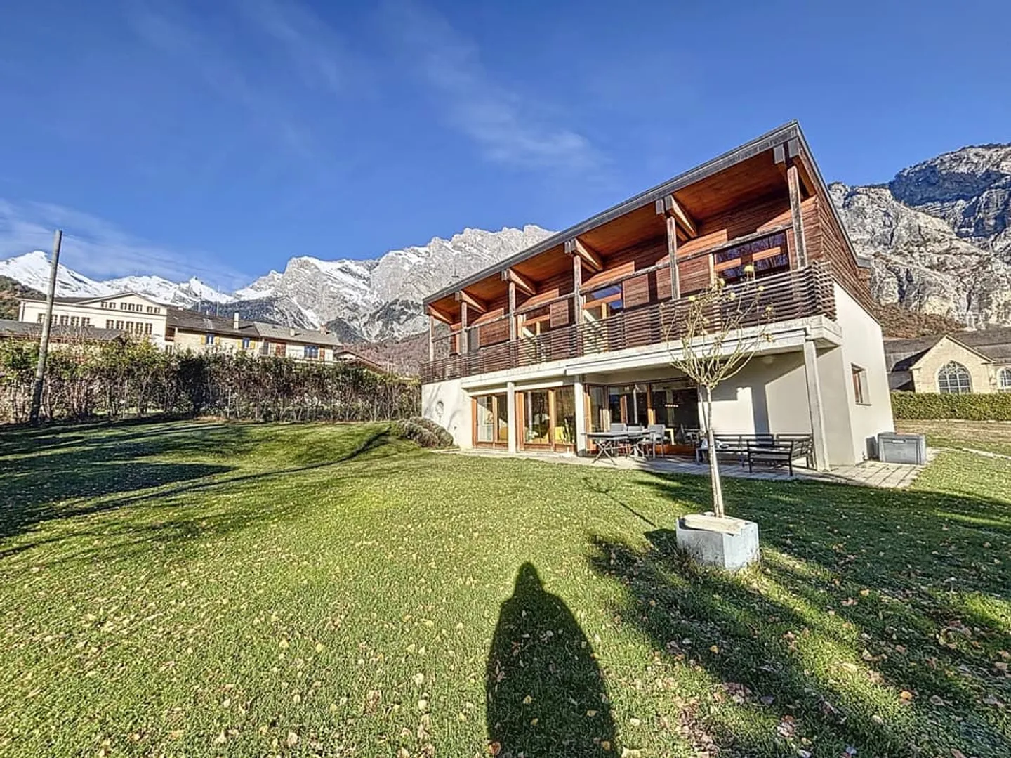 Villa d'architecte à Chamoson - Photo 2 sur 13