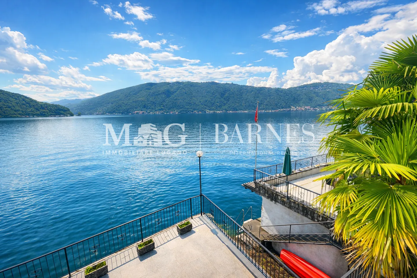 Lugano : Villa pieds-dans-l’eau avec vue sur le lac et darsene | 2ème résidence - Photo 8 sur 16