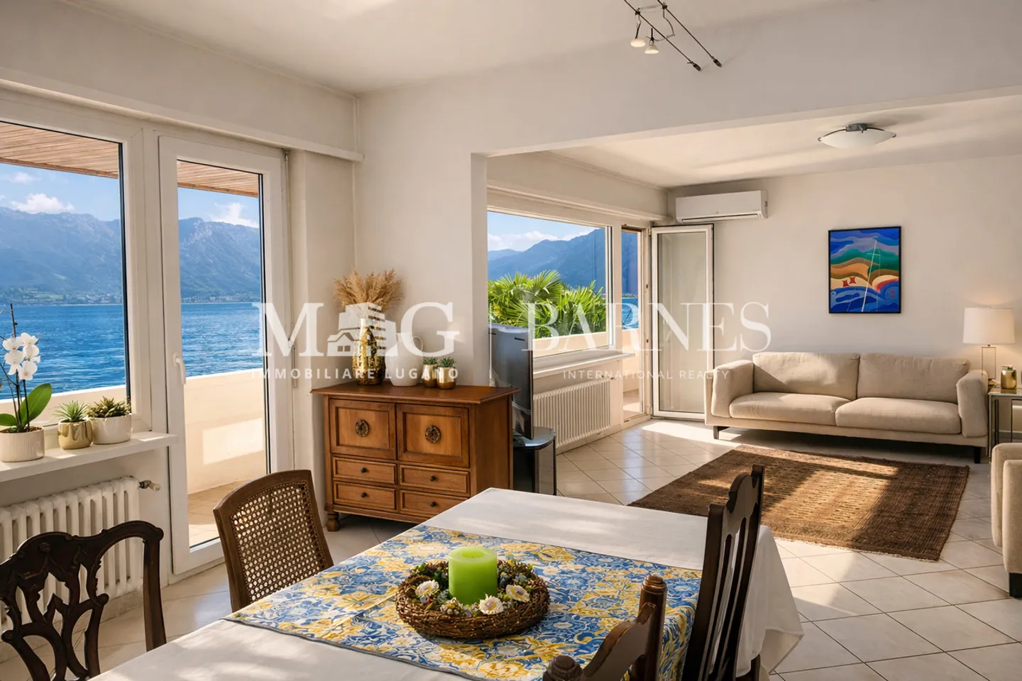 Lugano : Villa pieds-dans-l’eau avec vue sur le lac et darsene | 2ème résidence - Photo 11 sur 16