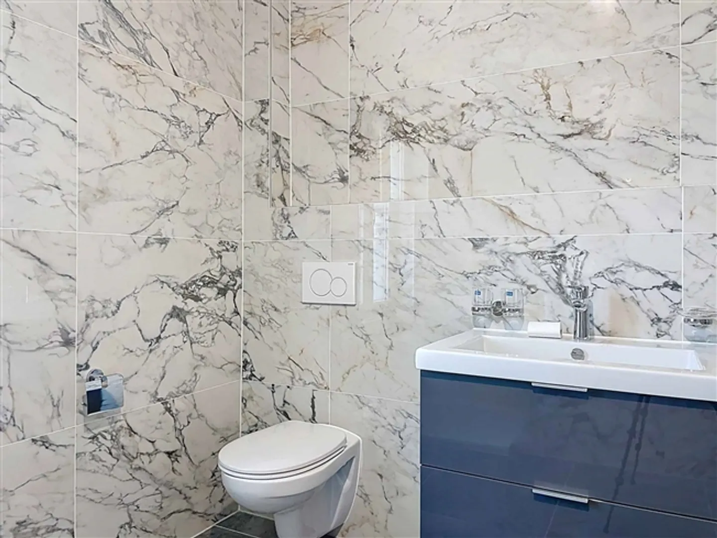 Triplex de trois pièces et demie - grand jardin et vue partielle sur le lac - Photo 9 sur 10