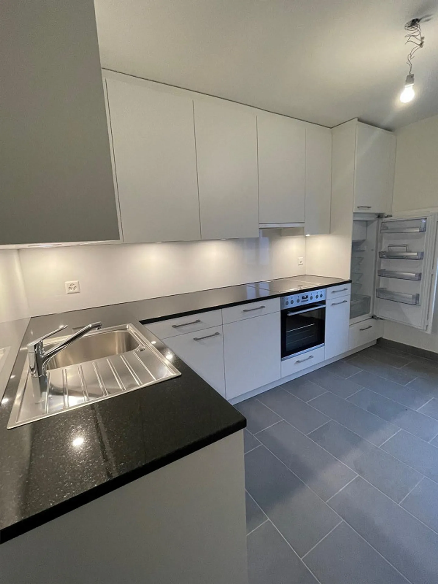 Appartement Charmant à Binningen - Photo 2 sur 5