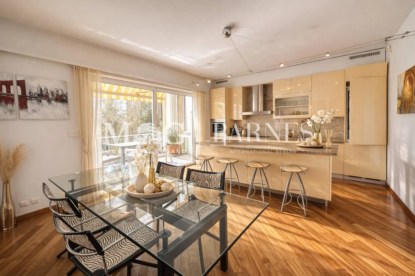 Lugano, Castagnola: 4-room apartment with lake view and private garage - Photo 2 of 9