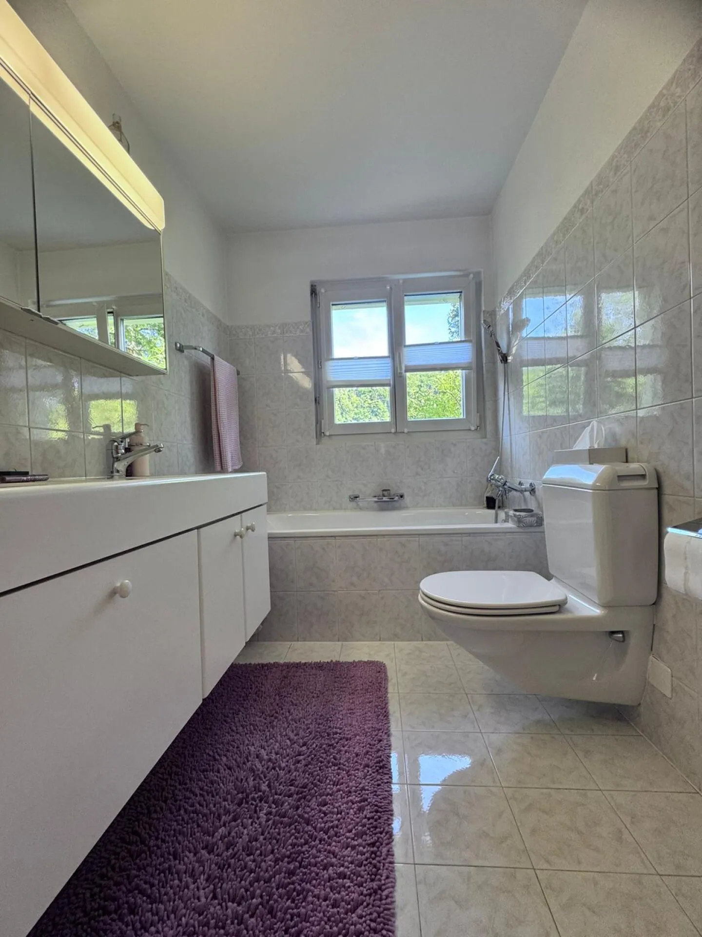 4.5-Zimmer-Wohnung im EG mit grosszügigem gedecktem Sitzplatz - Foto 6 von 9