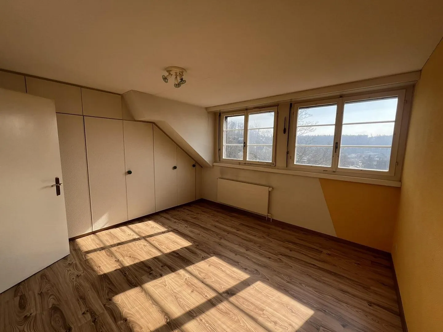 Incantevole casa unifamiliare con giardino in una posizione ideale - Foto 1 di 16