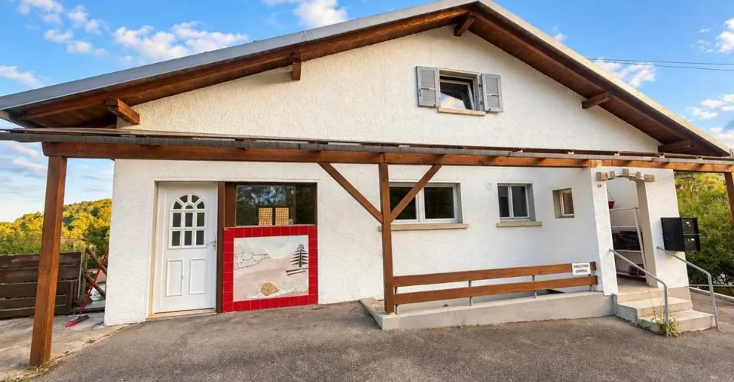 DEVELIER   House with two apartments with potential yield of around 6% after renovation! - Photo 1 of 13