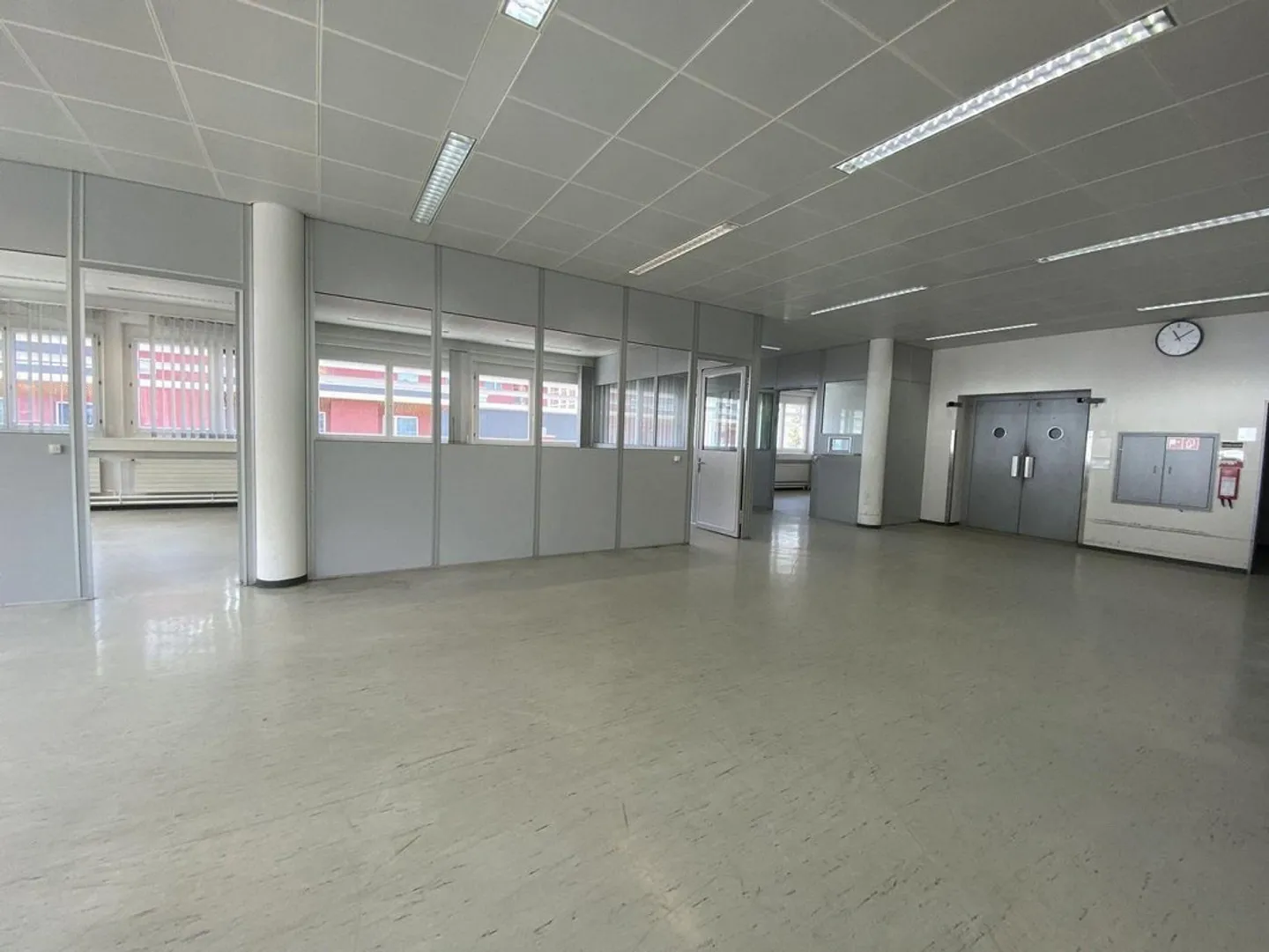 Your new commercial space in a central location - Photo 7 of 12