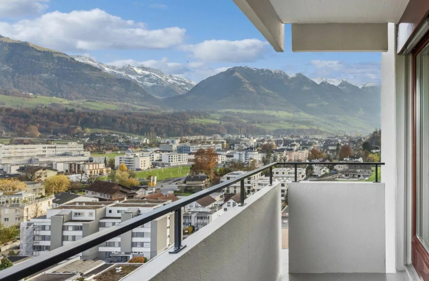 Living with a View - Condominiums in Sarnen - Photo 2 of 11