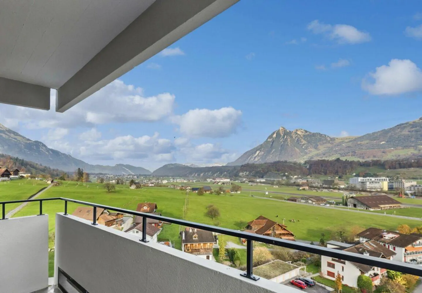 Living with a View - Condominiums in Sarnen - Photo 10 of 11