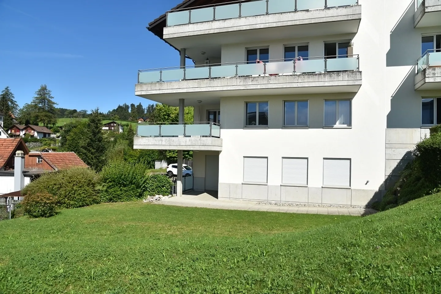 Appartement spacieux et ensoleillé de 5,5 pièces dans un emplacement calme - Photo 11 sur 17