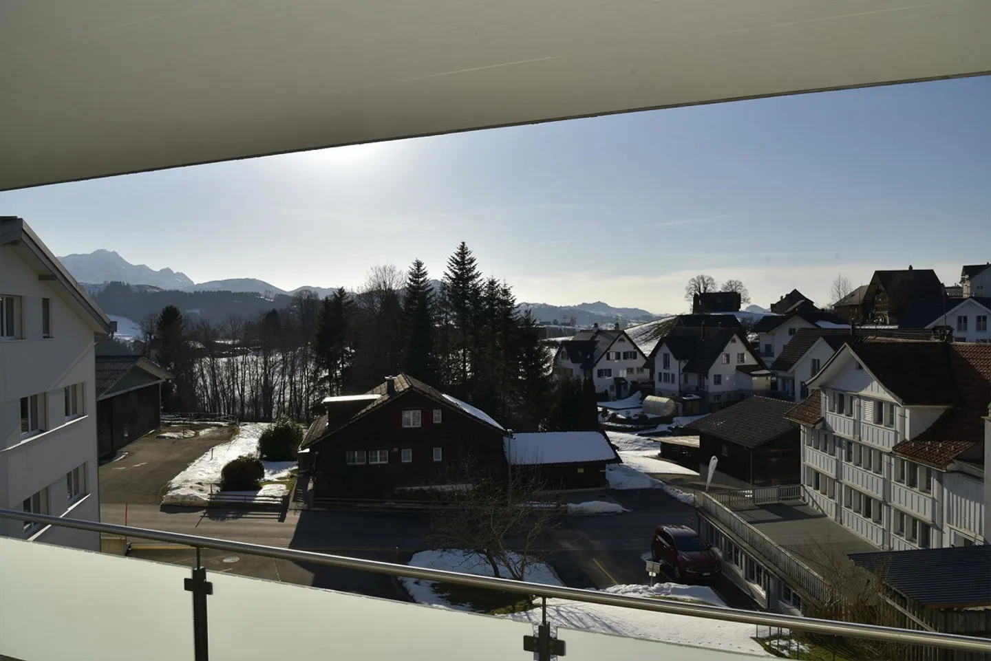 Appartement spacieux et ensoleillé de 5,5 pièces dans un emplacement calme - Photo 12 sur 17