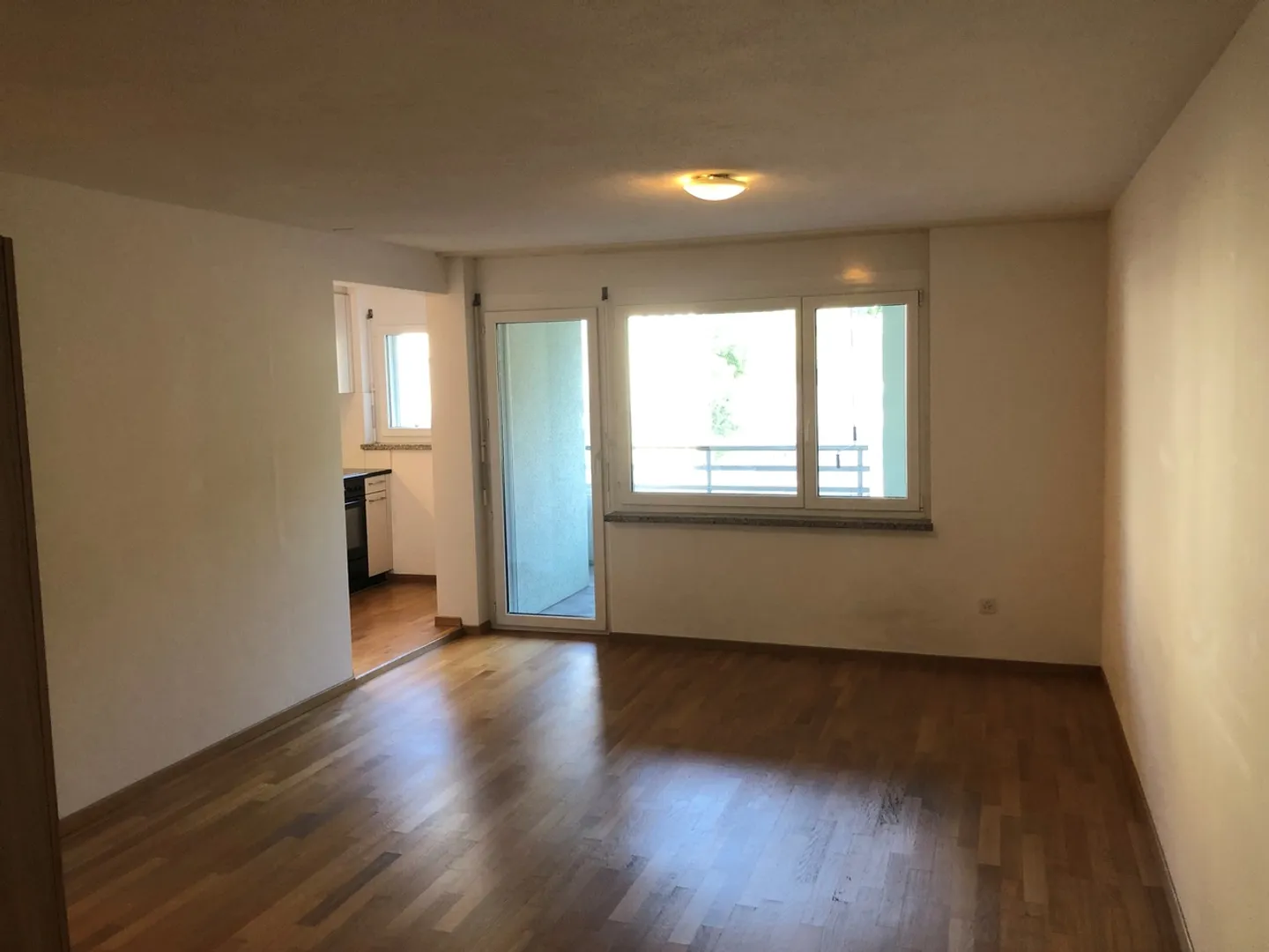 Single/Student Apartment is Looking for You! - Photo 4 of 4