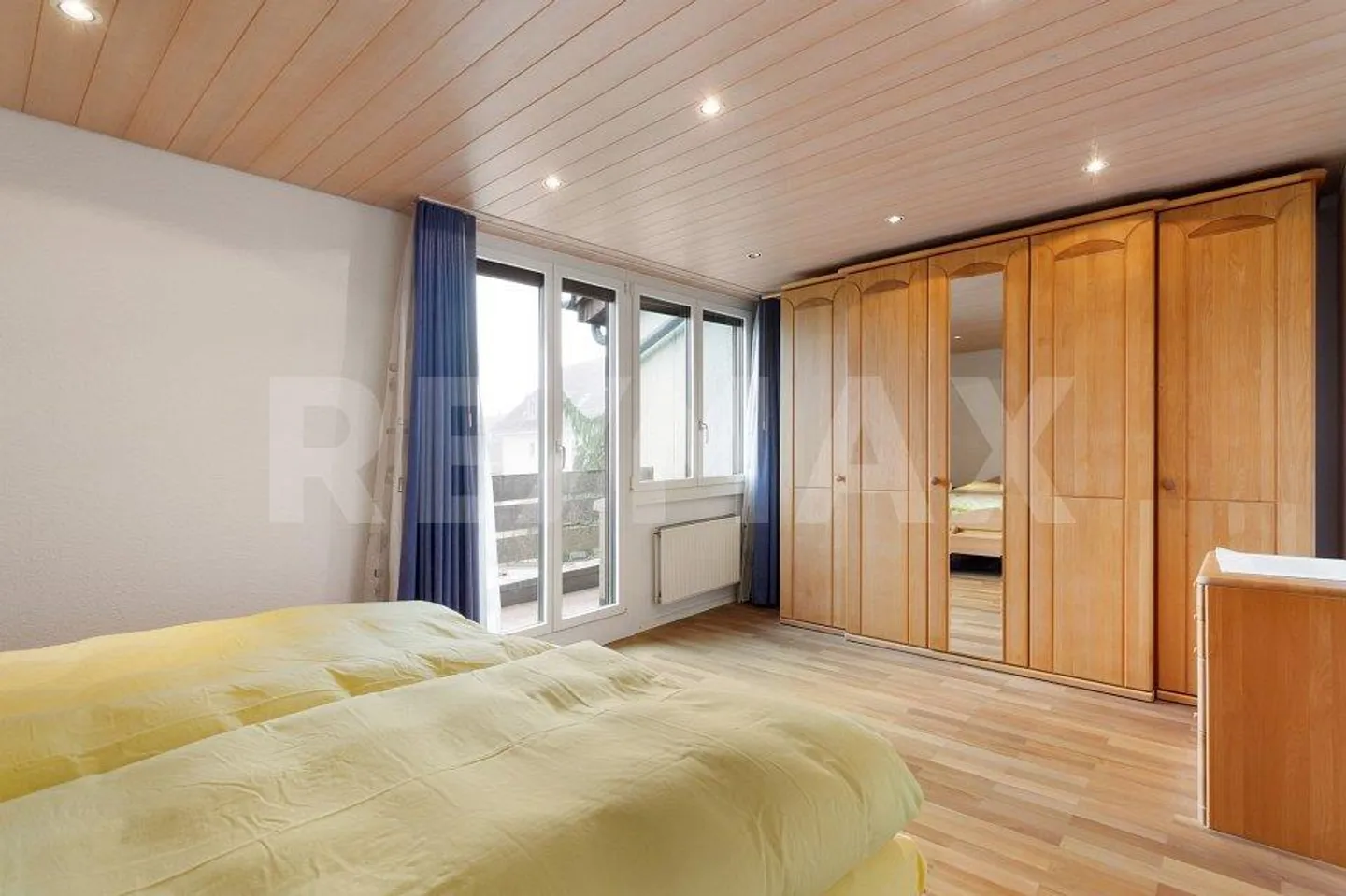 Charming 4.5-Room Middle House with Expansion Potential - Photo 7 of 13