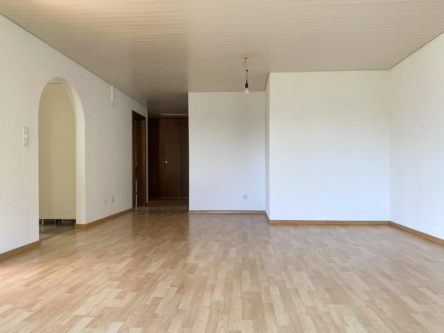 Ampio appartamento con bel balcone - Foto 1 di 16