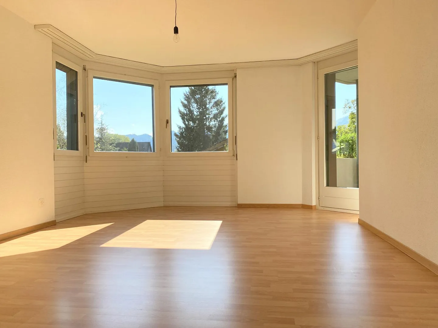 Ampio appartamento con bel balcone - Foto 13 di 16