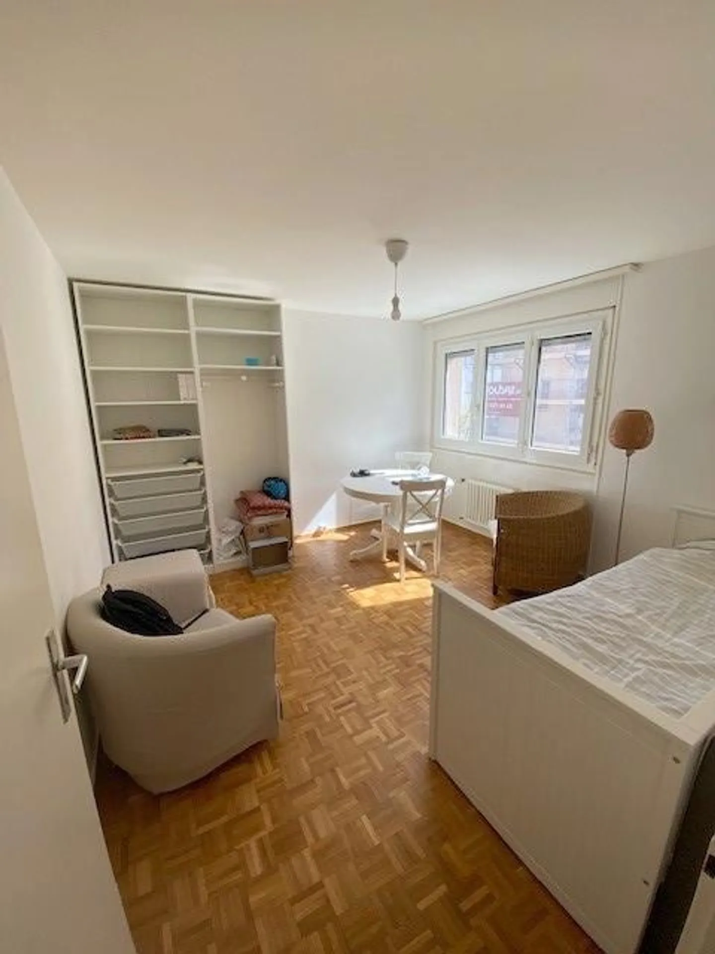 A stone's throw from the M1, unobstructed view of the lake! - Photo 1 of 3