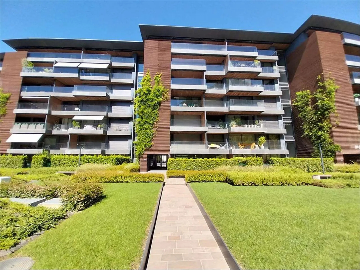 Appartamento elegante nella rinomata residenza Parco Lago - Foto 1 di 7