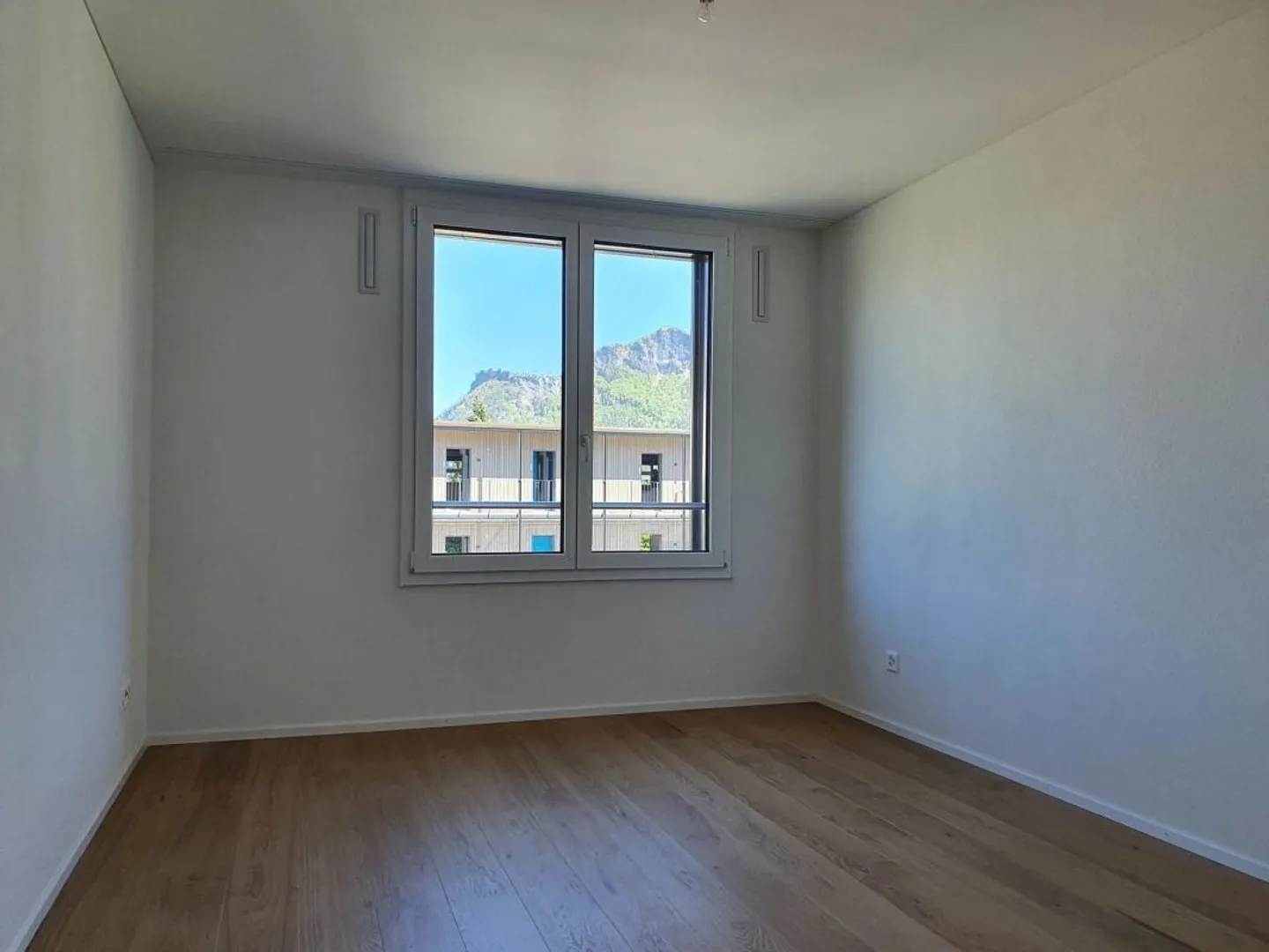 Newly built, large 3.5-room apartment - Photo 8 of 13