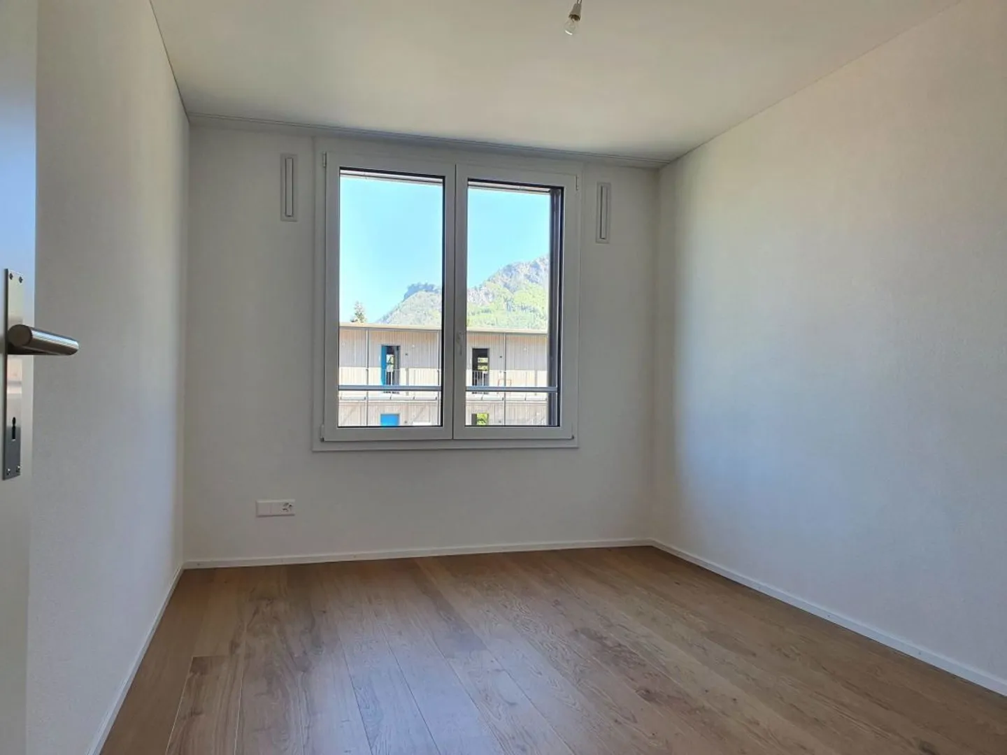 Newly built, large 3.5-room apartment - Photo 9 of 13