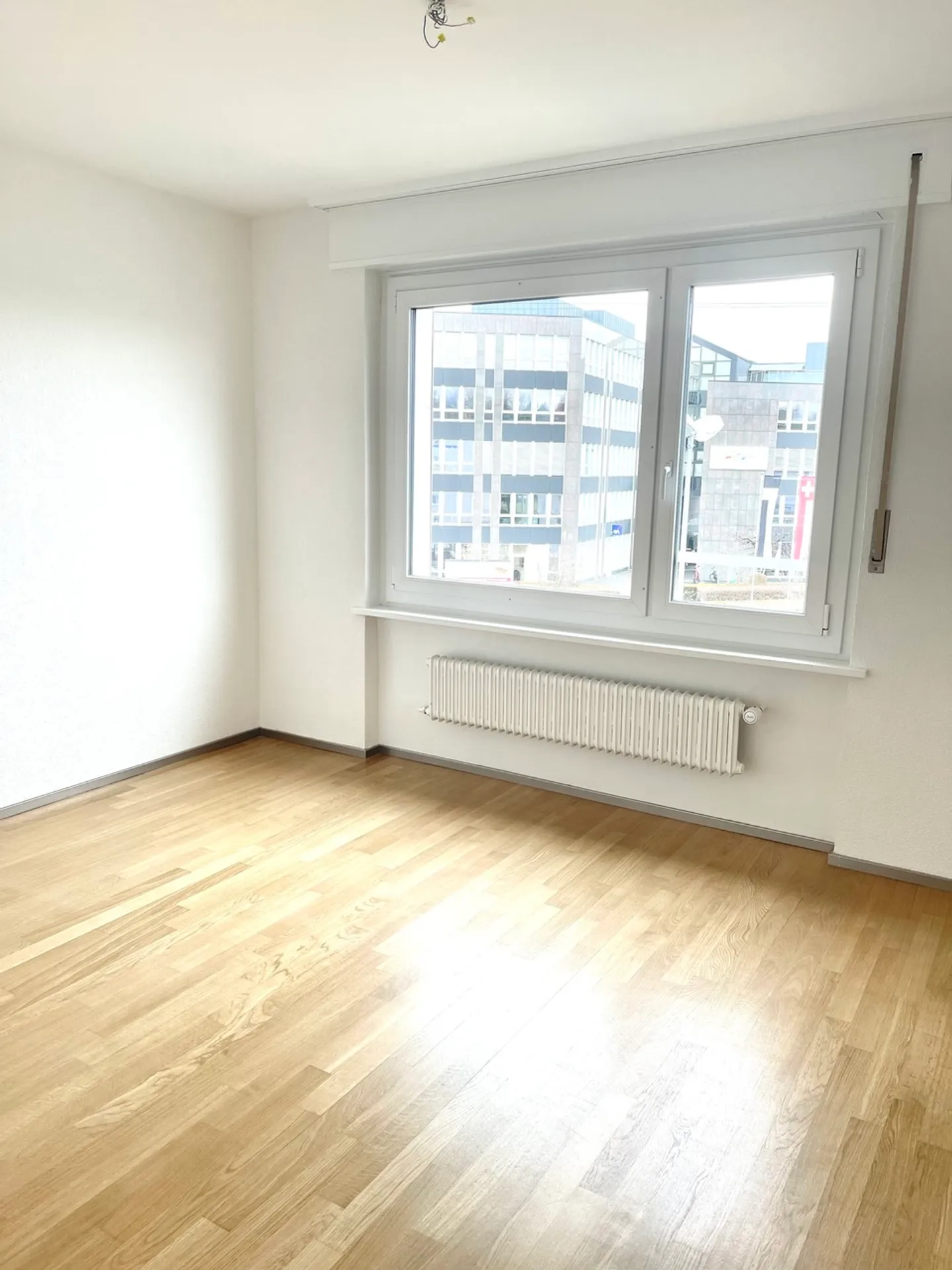 Apartment for rent - Photo 3 of 7