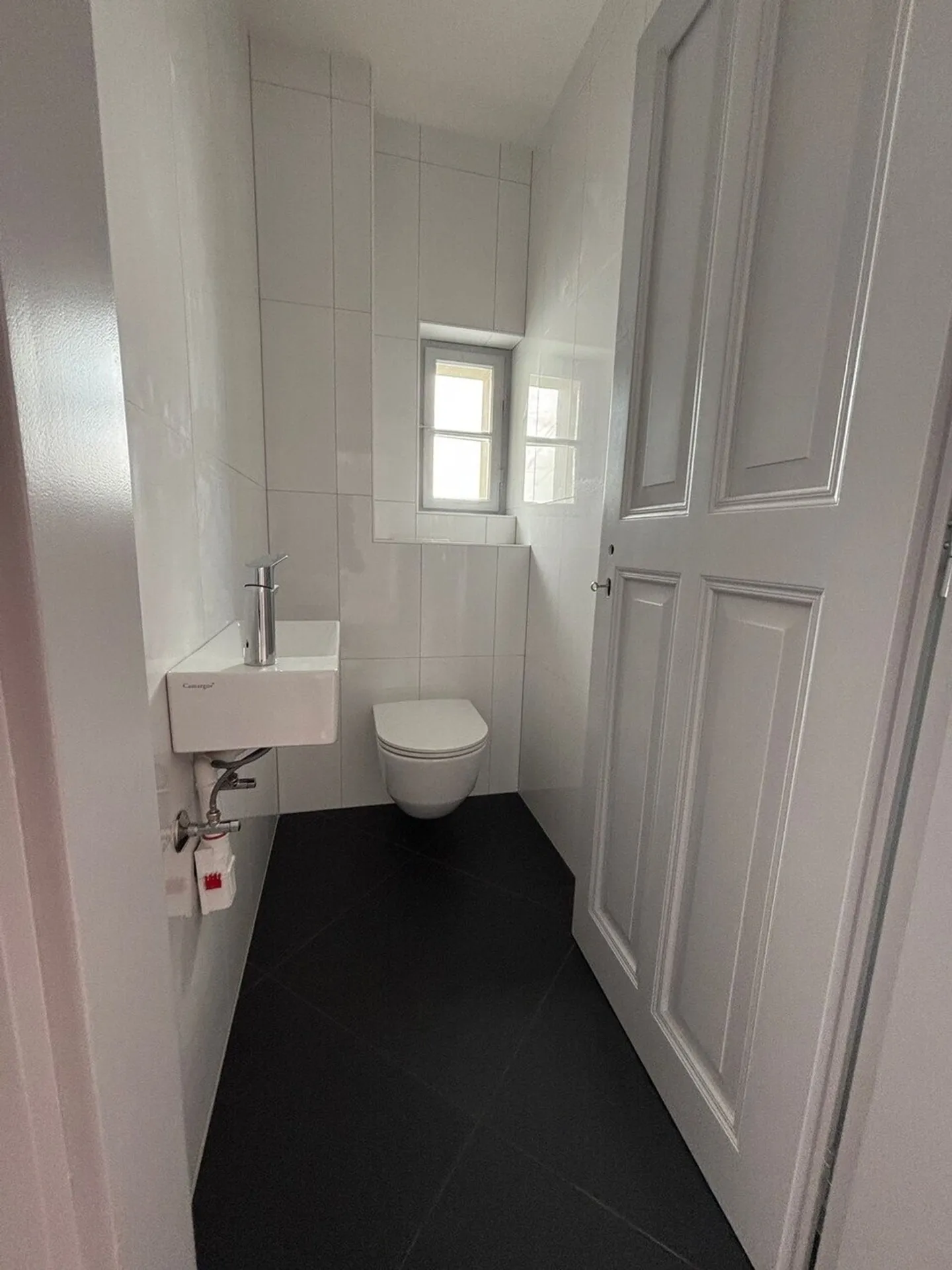 L'accès en vaut la peine - Votre maison fraîchement rénovée vous attend ! - Photo 5 sur 9