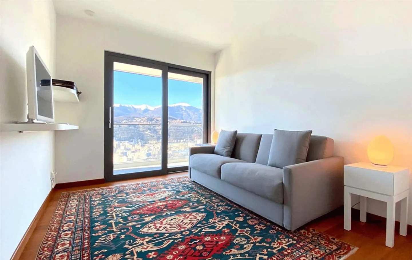 Elegante Wohnung mit Terrasse - Foto 7 von 14