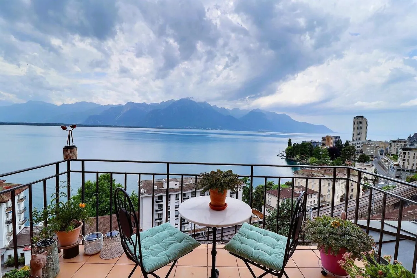 Superb apartment in occupied life annuity without rent Exceptional view of the lake in Territet (VD) - Photo 4 of 14