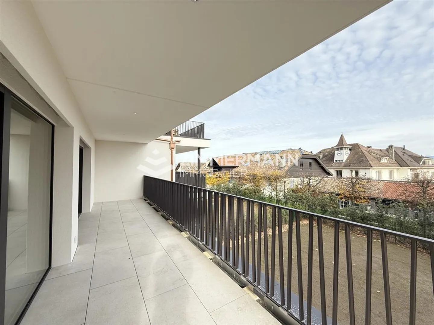 Nuovo appartamento di lusso con grande terrazza nel cuore del villaggio di Founex (Terre Sainte) - Foto 2 di 12