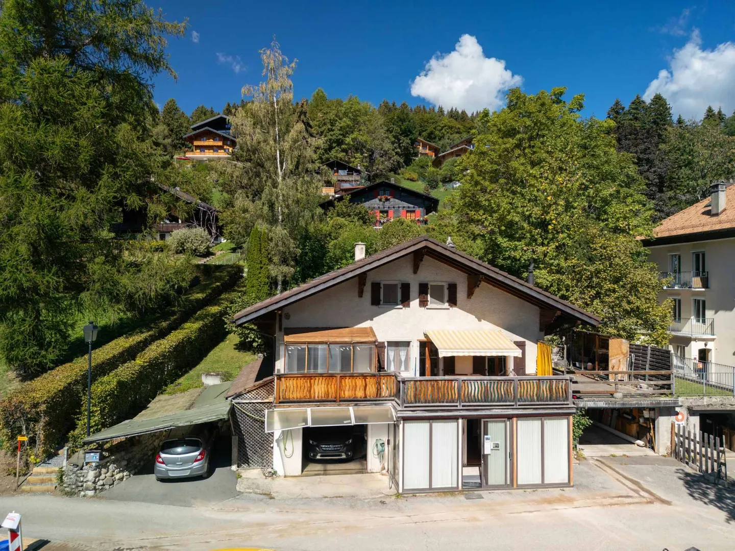 Haus mit 2 Wohnungen und atemberaubendem Blick - Foto 1 von 13