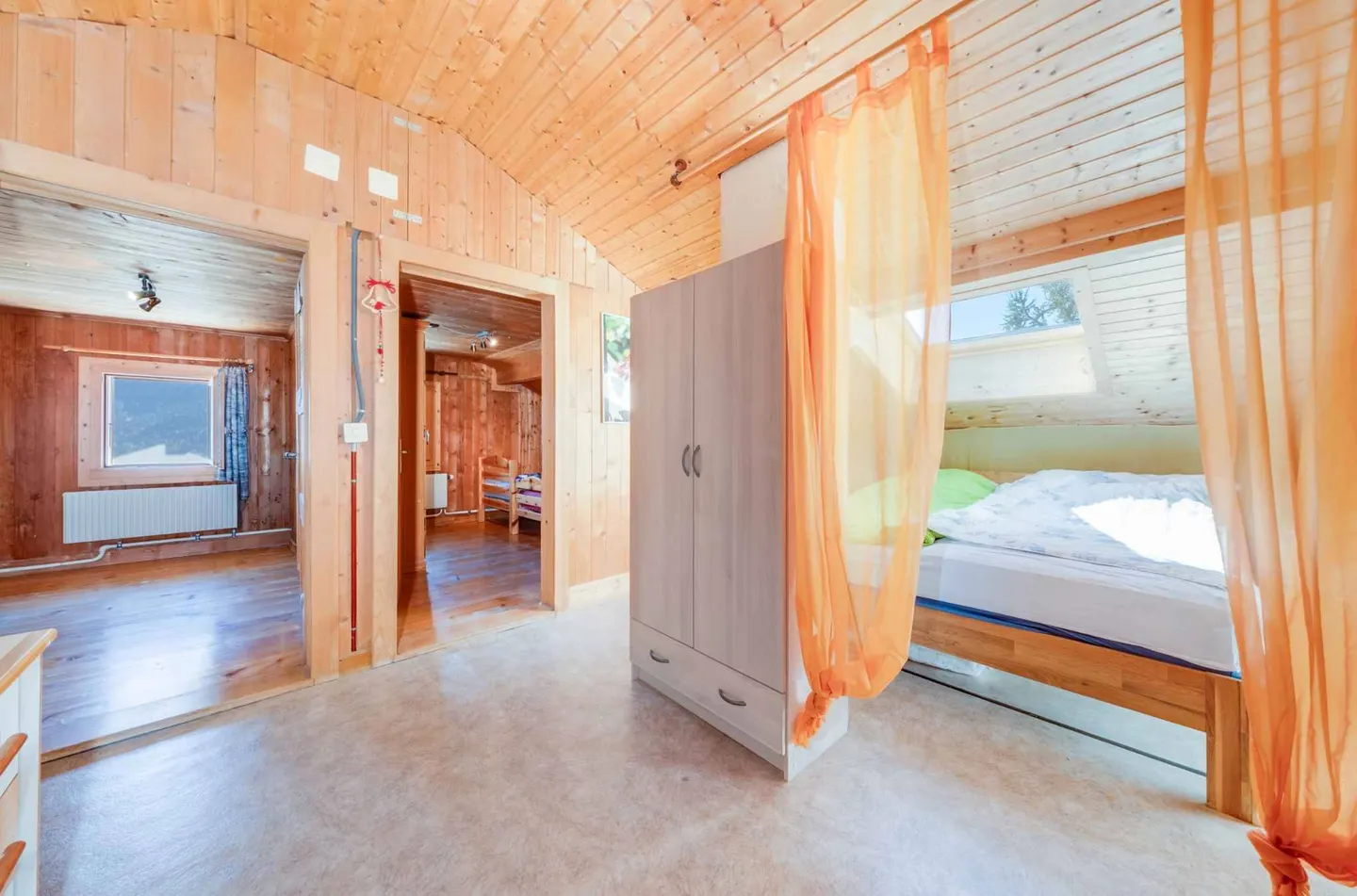 Haus mit 2 Wohnungen und atemberaubendem Blick - Foto 9 von 13