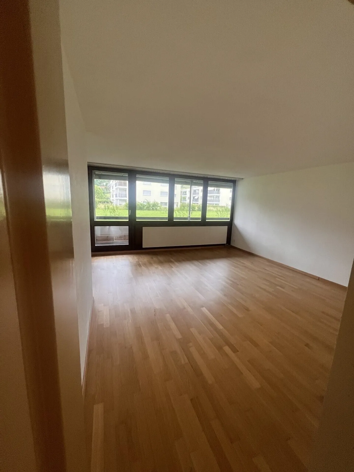 Geräumige 4.5 Zimmerwohnung - Foto 3 von 8