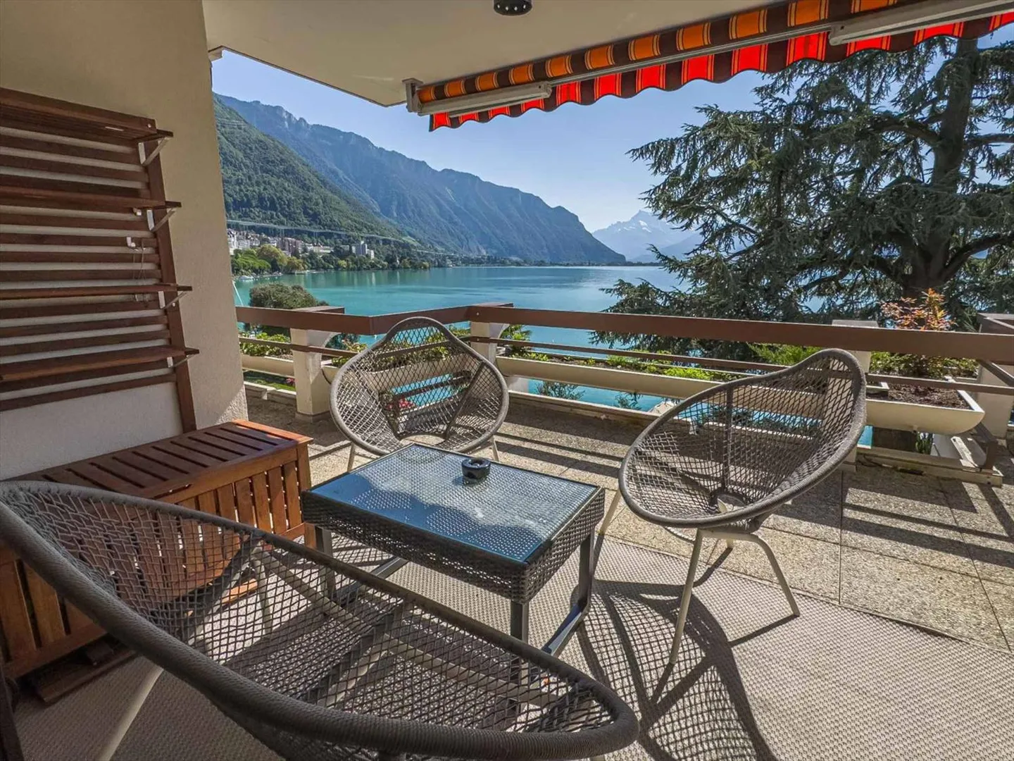 Charming 4.5-room apartment with terrace and panoramic view in Montreux - Photo 7 of 8